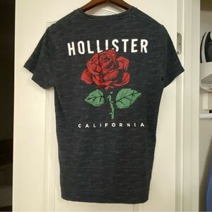 Hollister Womens Dark Gray Tee T Shirt S Small Bust 36” Red Rose Roses Graphic